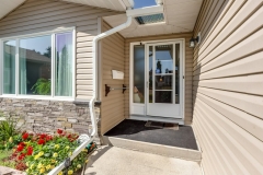 004-4323_56AveInnisfail-004_m