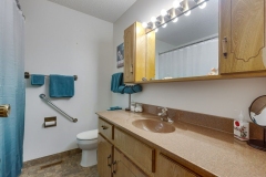 028-4323_56AveInnisfail-028_m