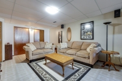 042-4323_56AveInnisfail-042_m