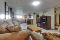 044-4323_56AveInnisfail-044_m